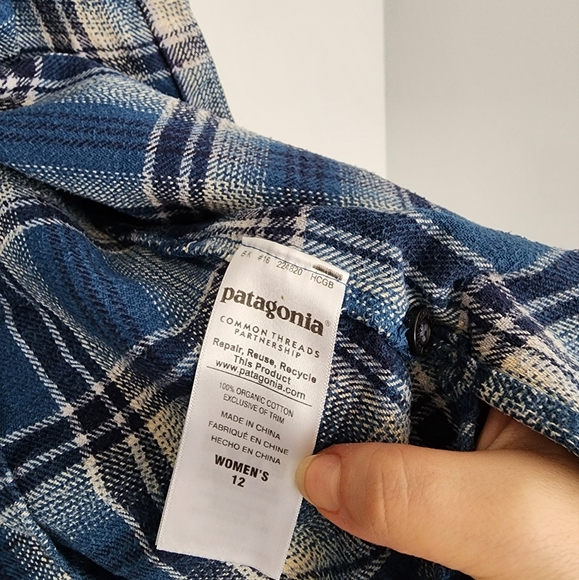 Patagonia Blue Plaid Flannel - Picture 4 of 4